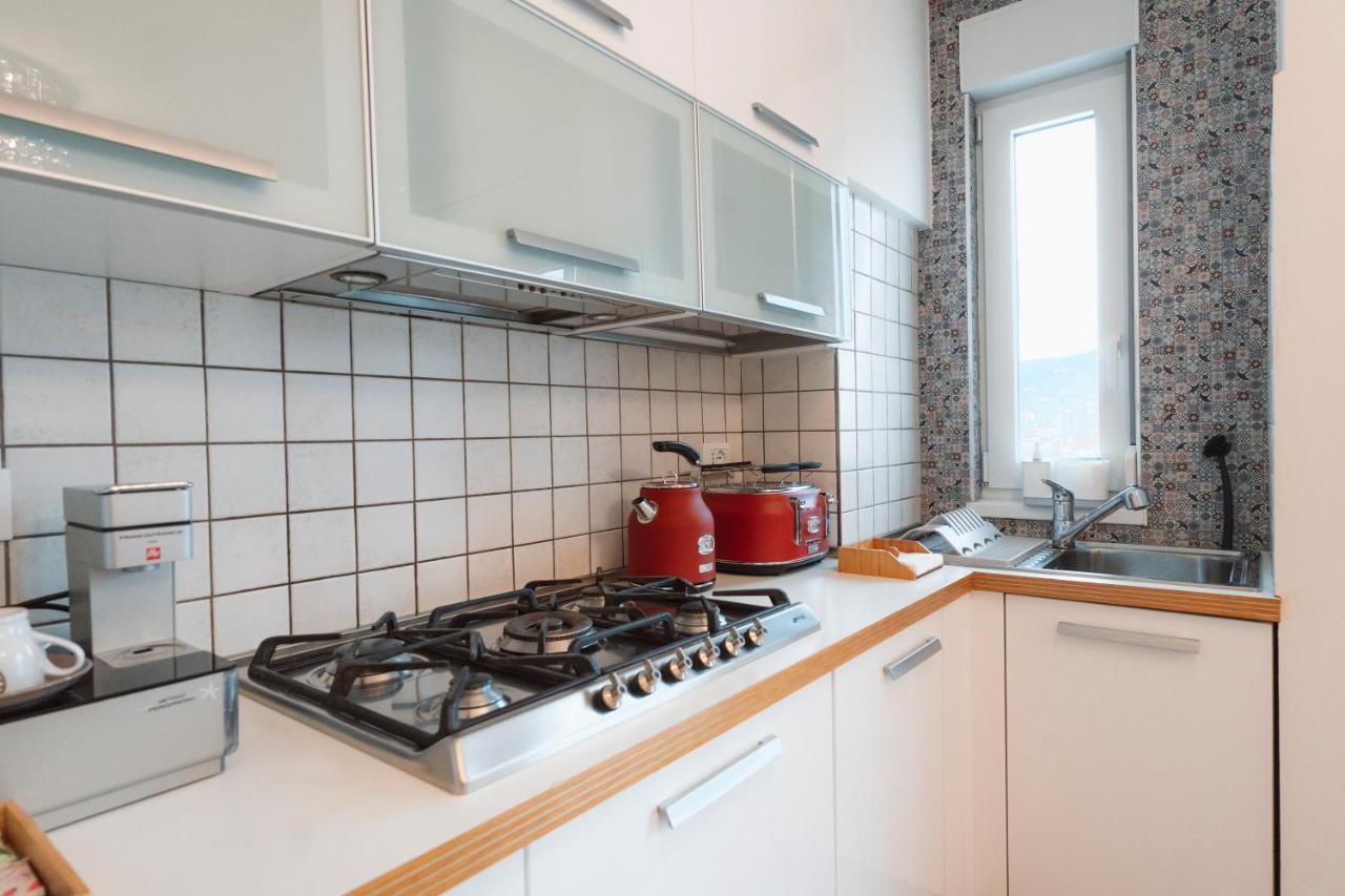San Giusto Elegante Bilocale Con Balcone E Vista Trieste Exterior foto